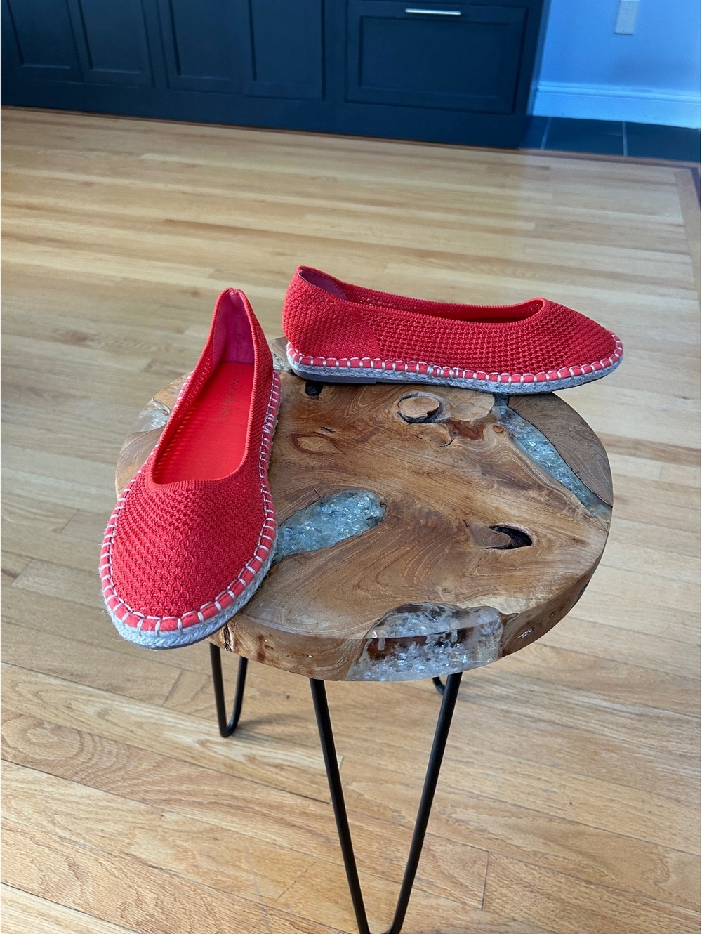 Tahari Juniper Red Vegan Textile Upper Slip-On Flats Size 9